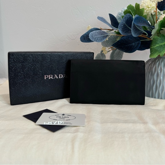 EUC✨PRADA Nylon & Leather Bifold Wallet - Picture 2 of 14